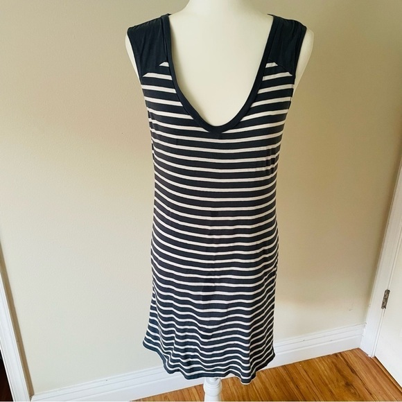 DRESS Banana Republic Gray/Blue Stripes Size S Beach - Picture 3 of 13